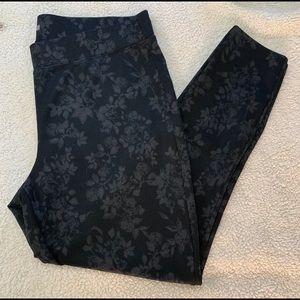 Maurice’s Black and Gray floral Jeggings in XLONG